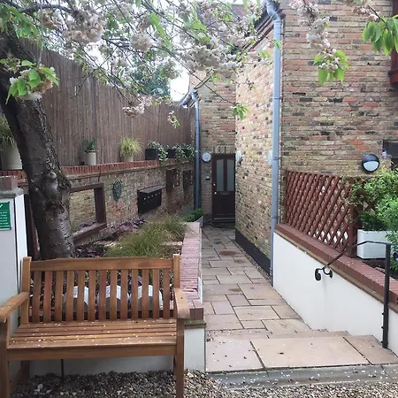 Harpenden House Apartment Exterior photo